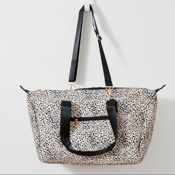 NWT Mali-Lili Weekender Bag - Picture 3 of 6